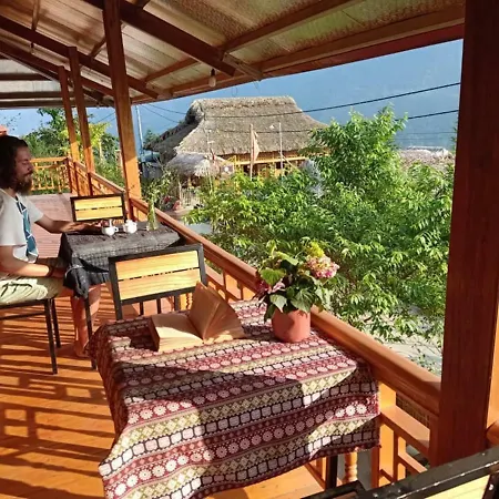 Lenh'S Family House-3